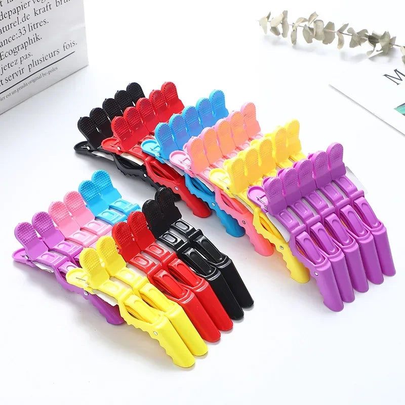 5 Stück Alligator-Haarclips – Professionelle Haarklammern für Salon & Styling
Stabile Kunststoff-Haarspangen zum Abteilen, Fixieren und Stylen der Haare.
Ideal für Friseure, Salons oder den täglichen Gebrauch zu Hause